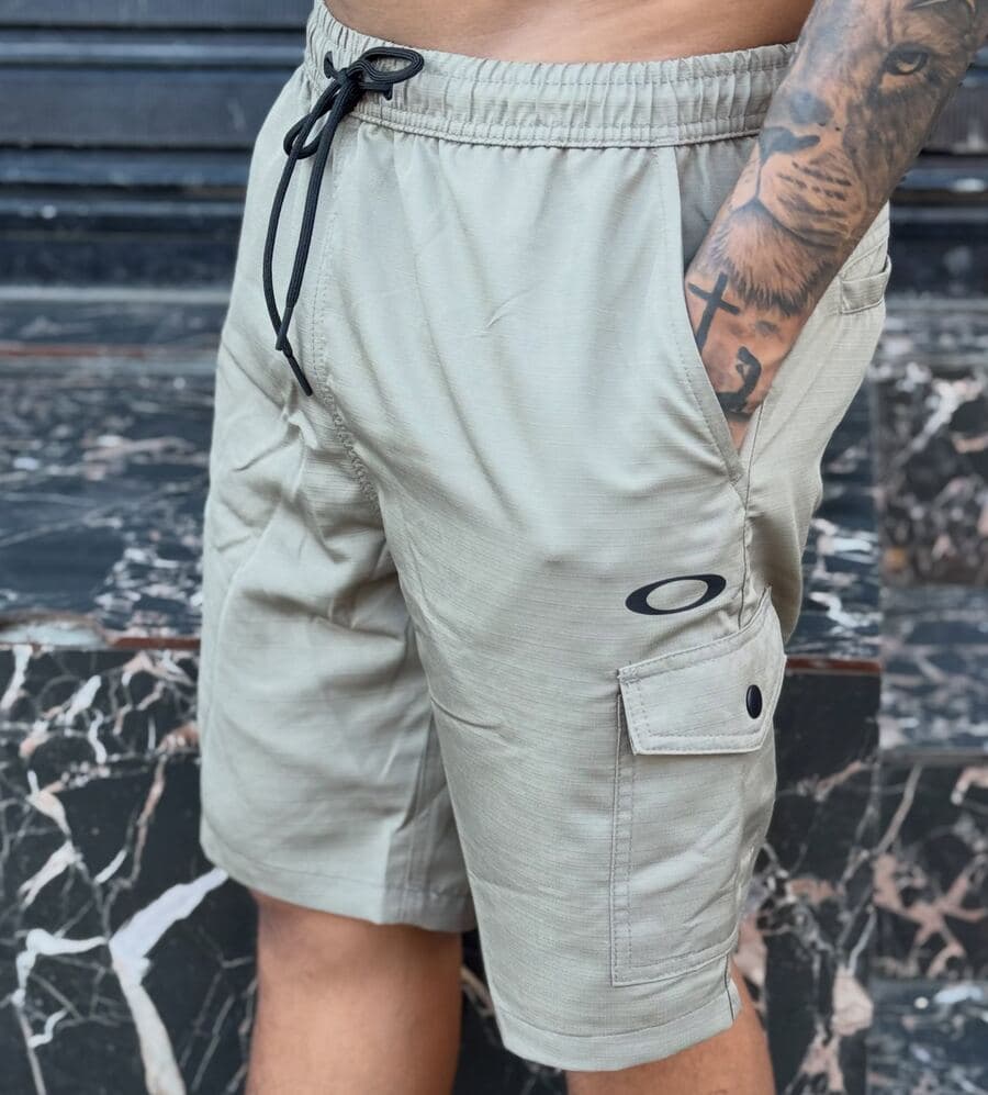 Bermuda cargo Oakley